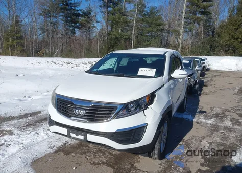 2013 Kia Sportage Lx z USA, uszkodzony, nr VIN KNDPBCA21D7408465